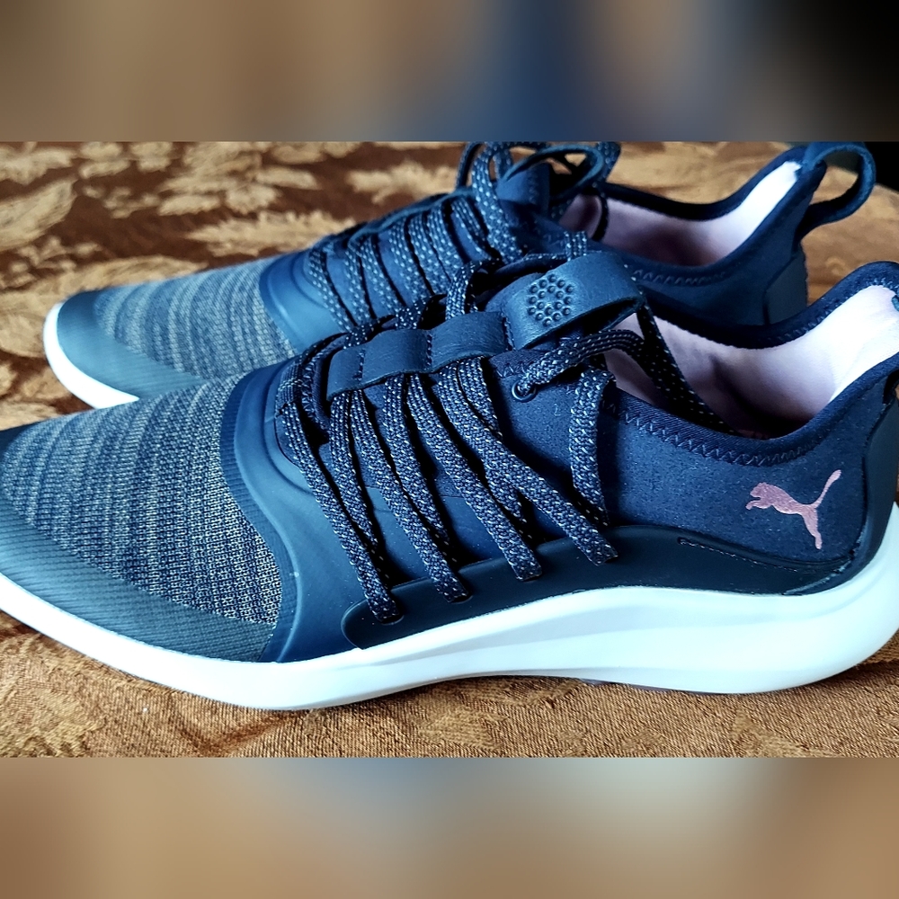 Womens 8.5 New Puma Ignite Golf Shoes